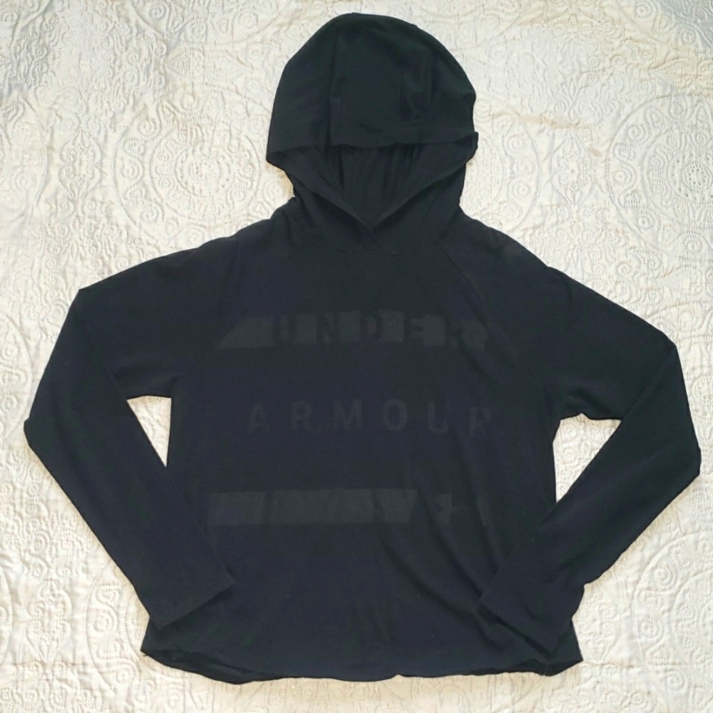 🔥4 for $25-Under Armour Loose fit lightweight hooded long sleeve top- Small